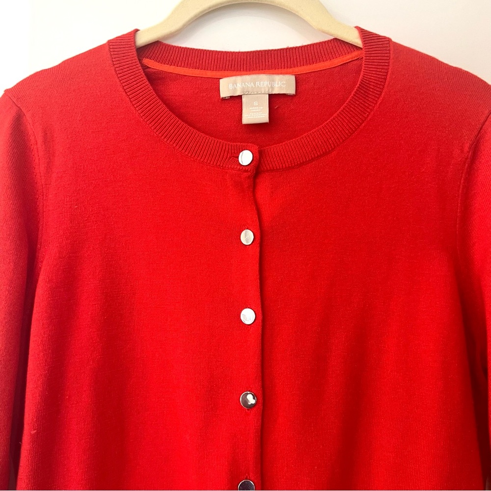 BANANA REPUBLIC SILK BLEND CARDIGAN SWEATER SIZE SMALL RED COLOR